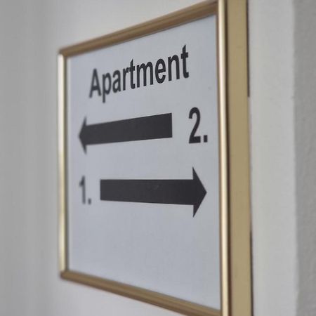 Spacious Apartment Near Hockey And Football Arena Bratislava Eksteriør billede